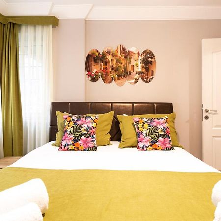 Sirena'S Suites Истанбул Екстериор снимка